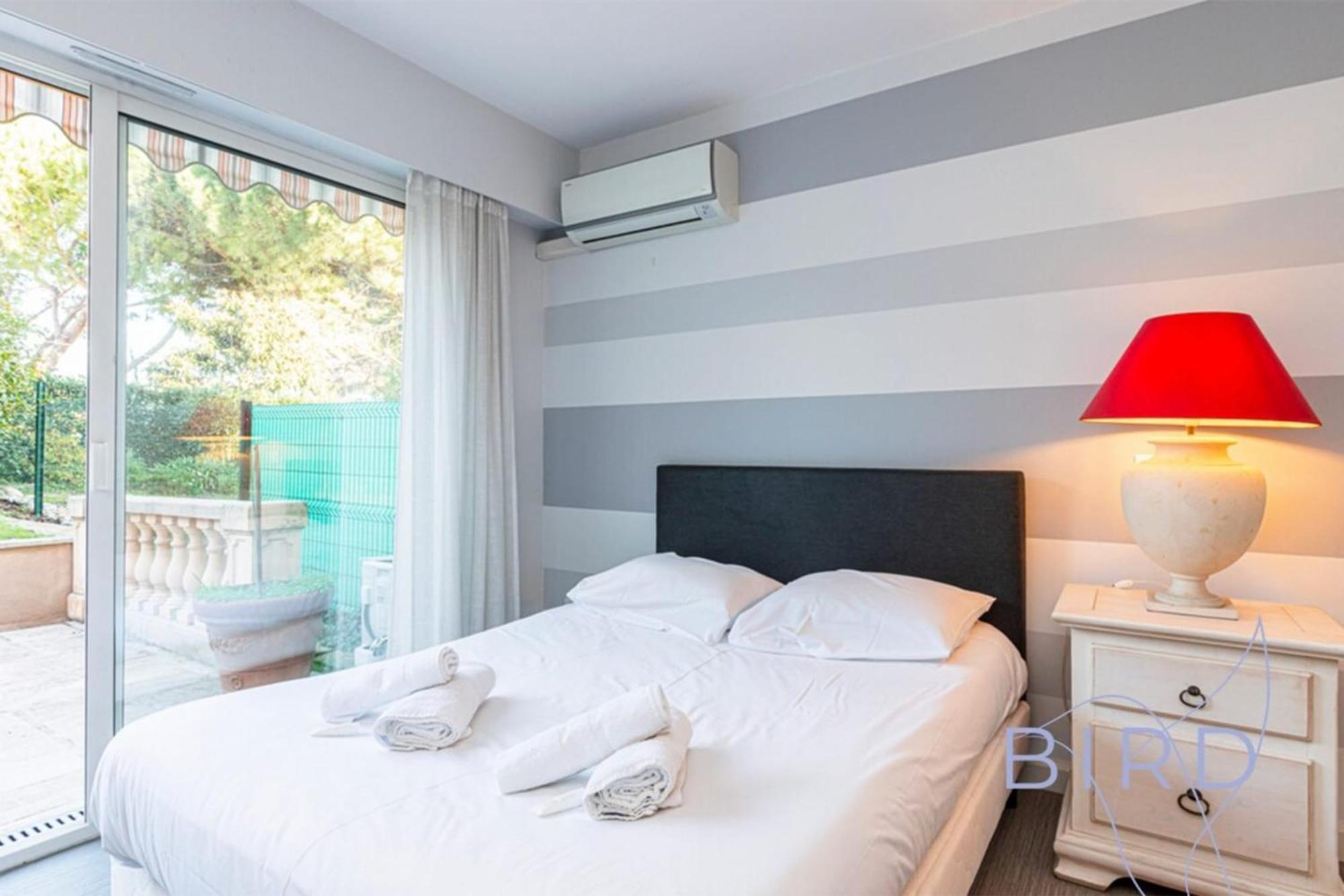 Appartamento Spacious Pool And Parking Antibes