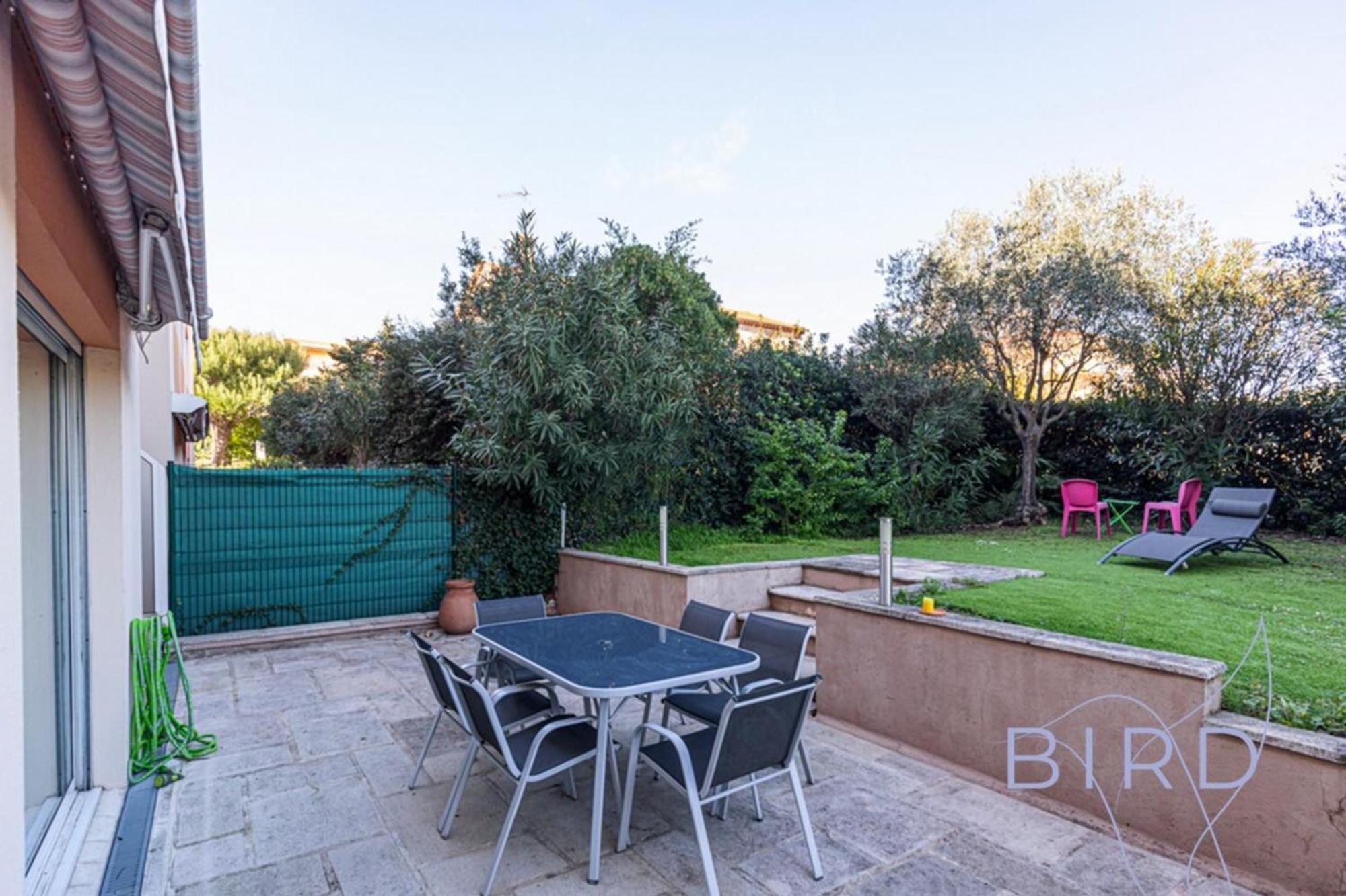 Appartamento Spacious Pool And Parking *
