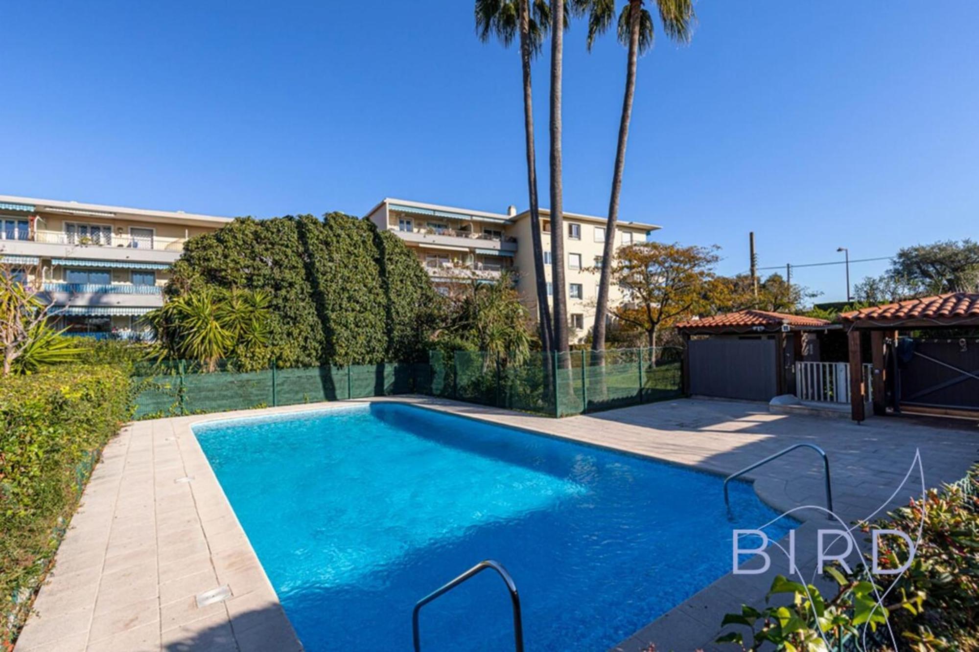 Spacious Pool And Parking Appartamento