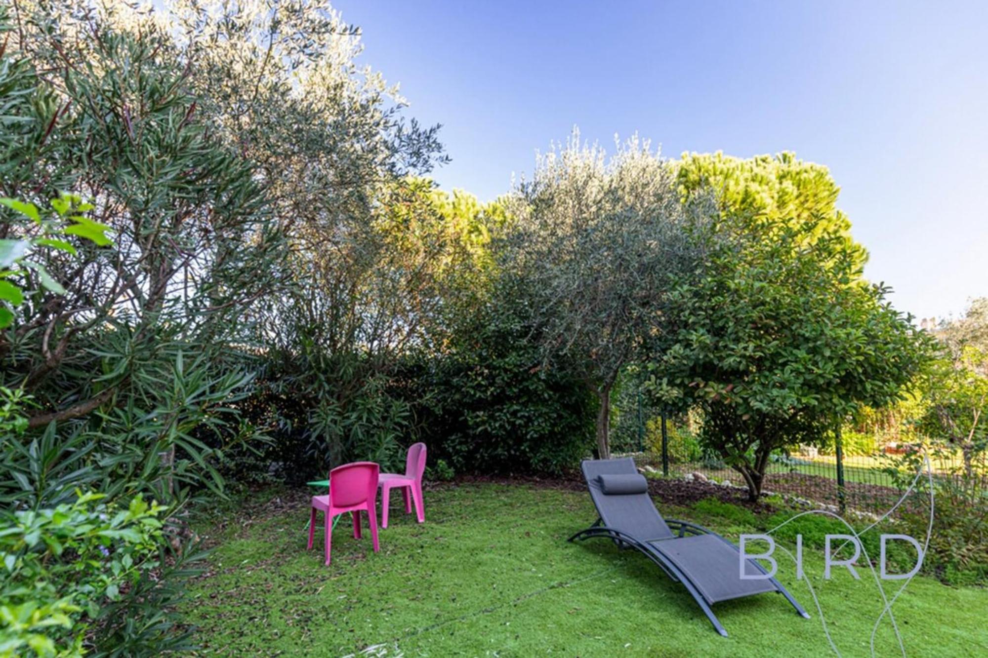 Spacious Pool And Parking Appartamento Antibes