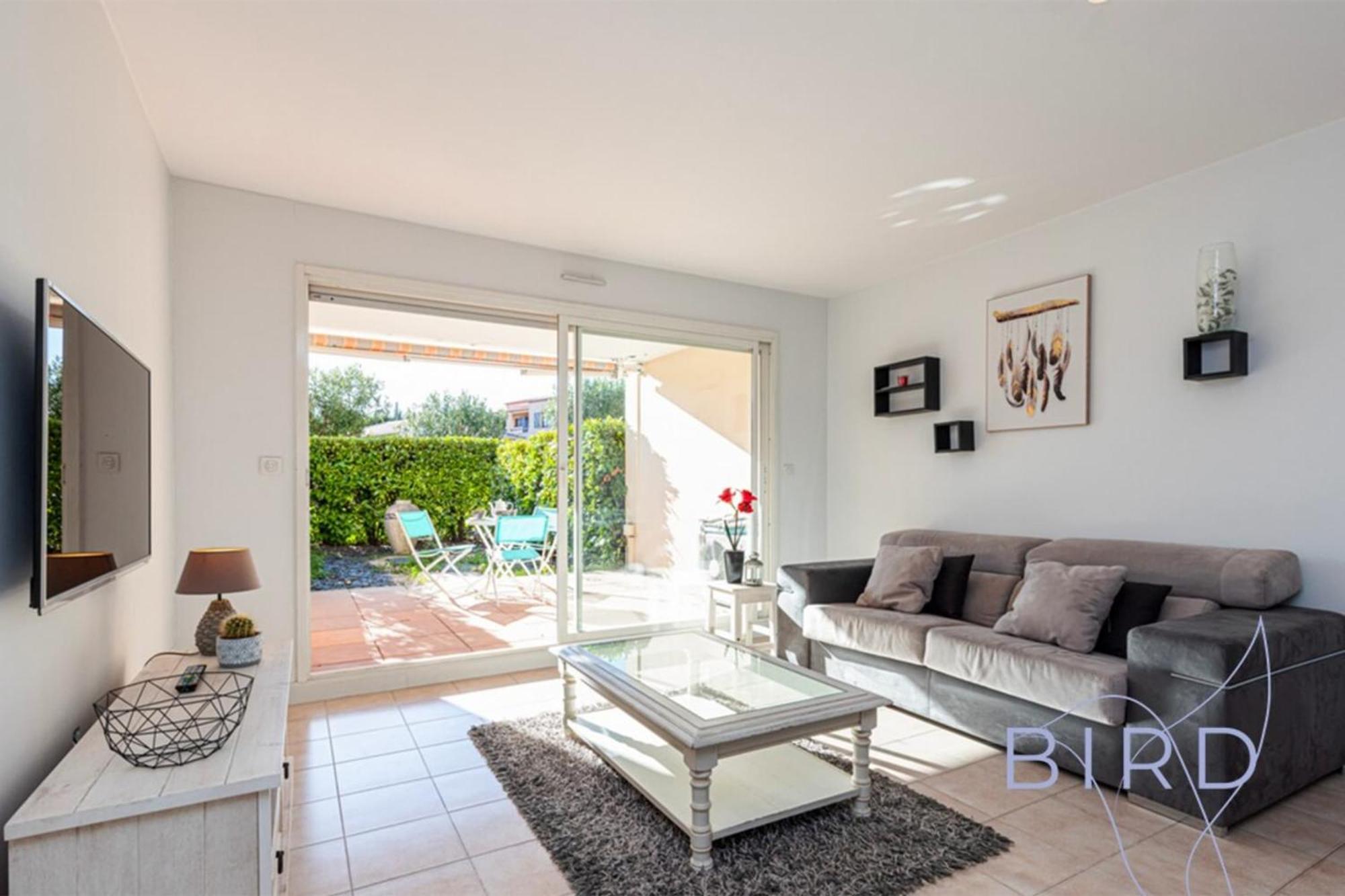 Spacious Pool And Parking Appartamento