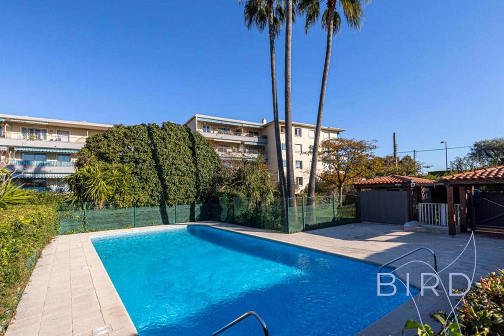 Appartamento Spacious Pool And Parking
